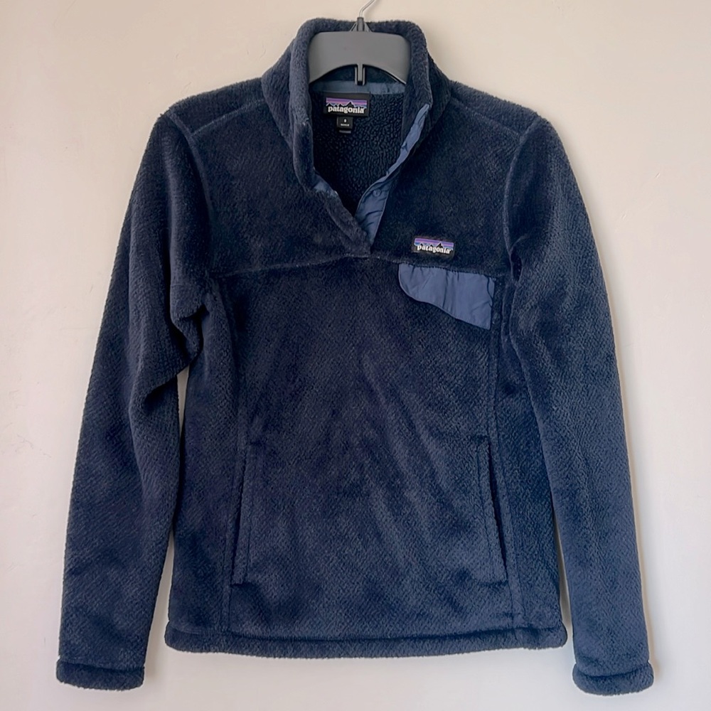 Patagonia Mock Neck Sweatshirt in Navy Blue